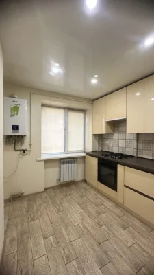 Продаж 3-кімн. Кам'янське, 2-й поверх ГАО