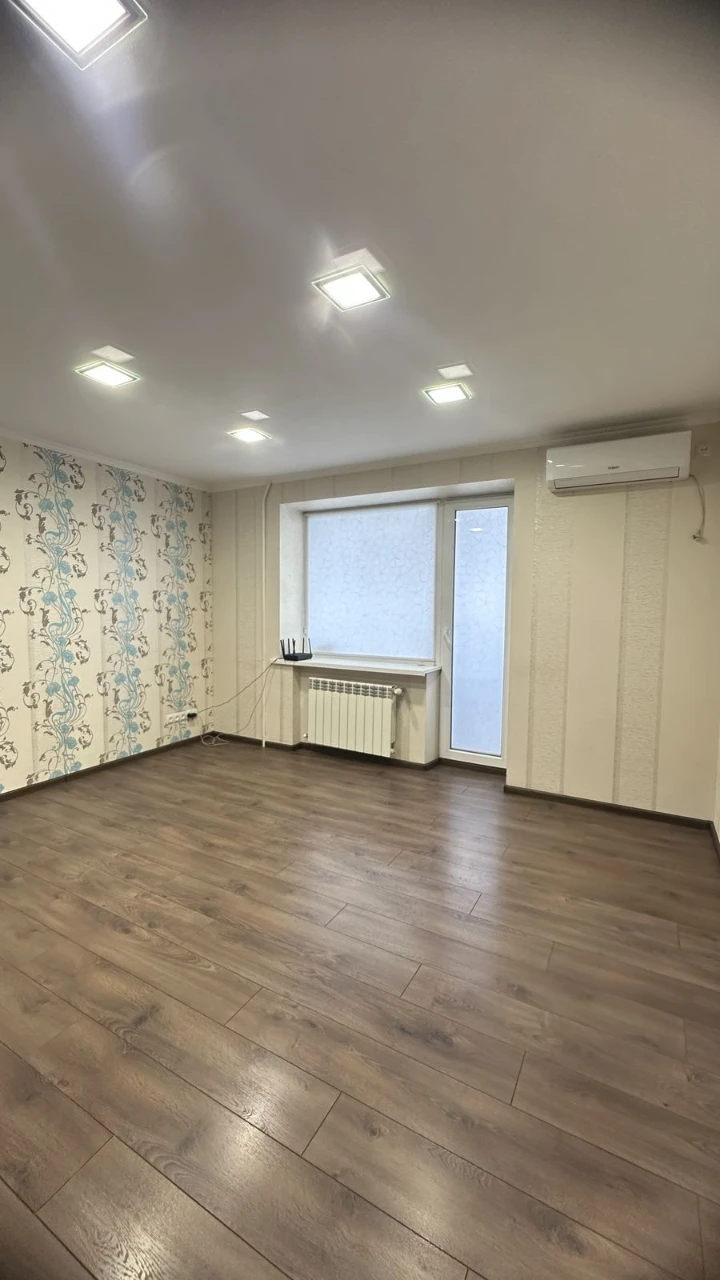 Продаж 3-кімн. Кам'янське, 2-й поверх ГАО