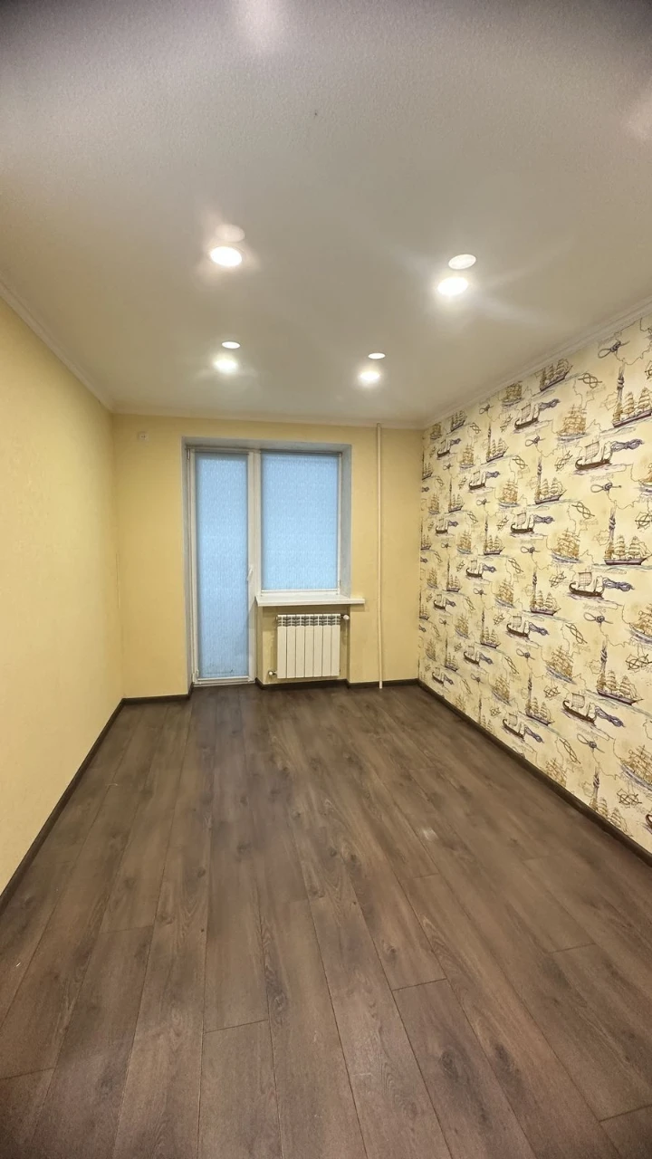 Продаж 3-кімн. Кам'янське, 2-й поверх ГАО