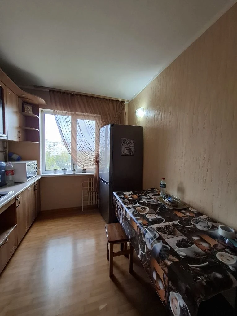 For Sale: 3-bedroom apartment on Авраменко Street
