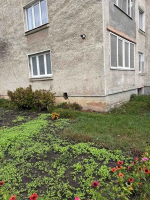3-room apartment for sale with unfinished renovation in the center