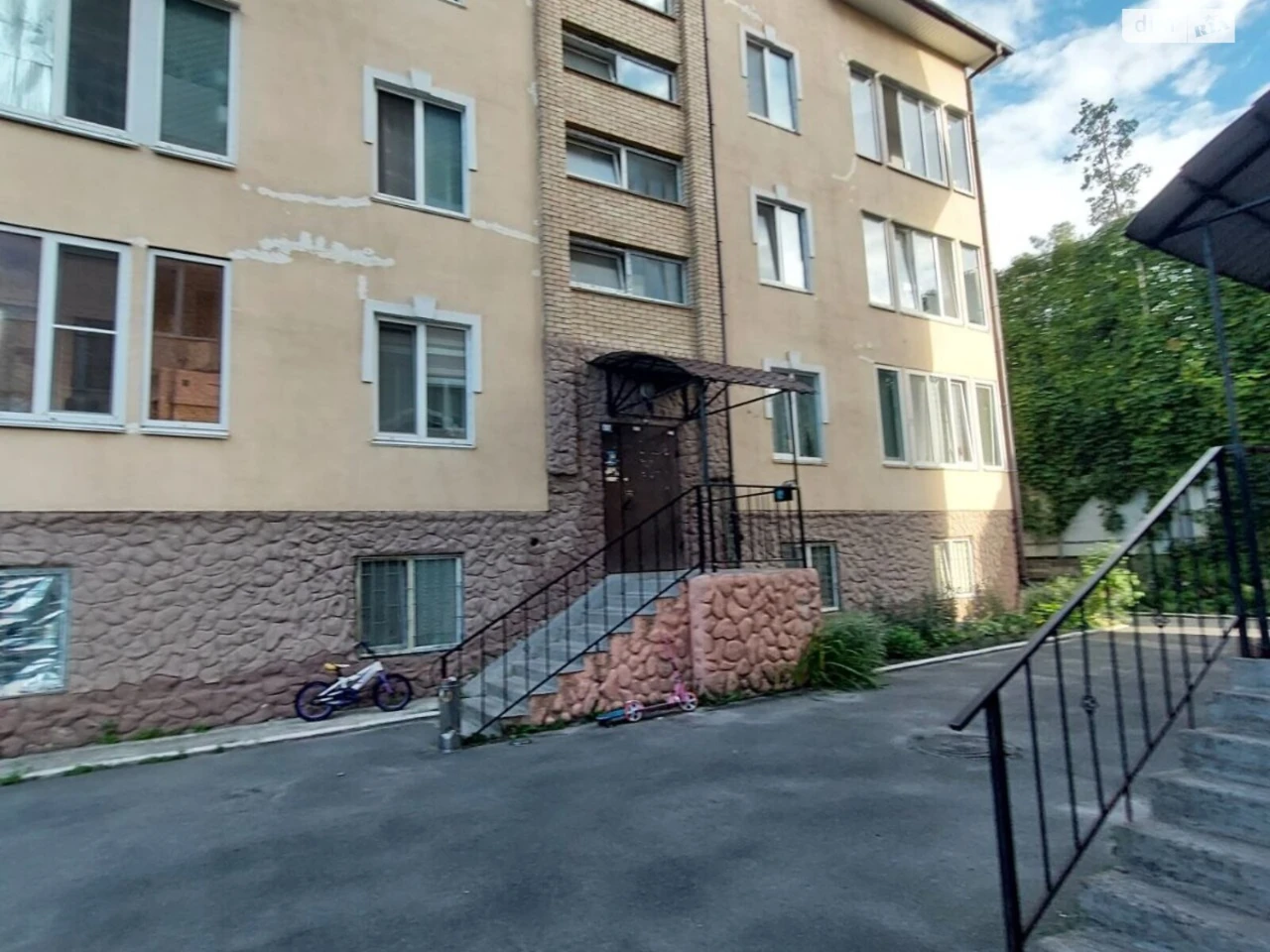 Продаж Квартира Романівка