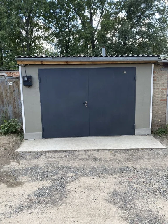 For sale garage in cooperative.