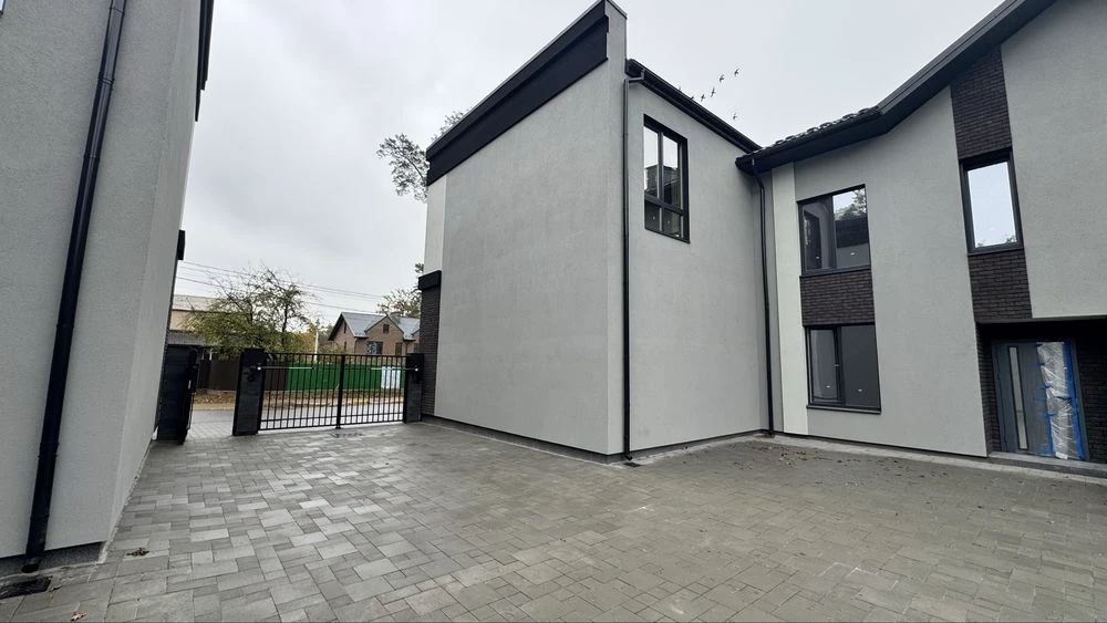 Townhouse for sale in Irpin with quality renovation