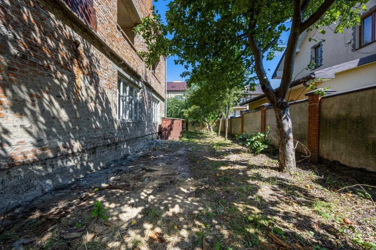 Будинок у місті Винники | введення в експлуатацію, всі комунікації