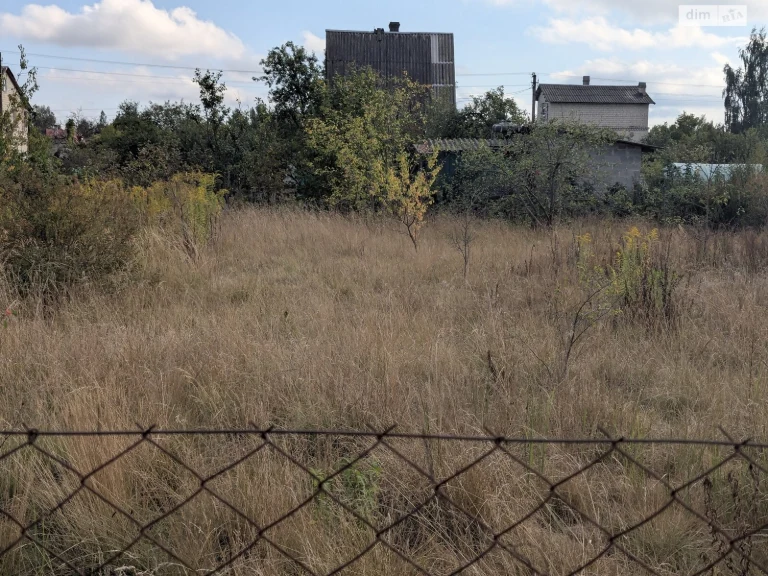 Продаж ділянки під житлову забудову