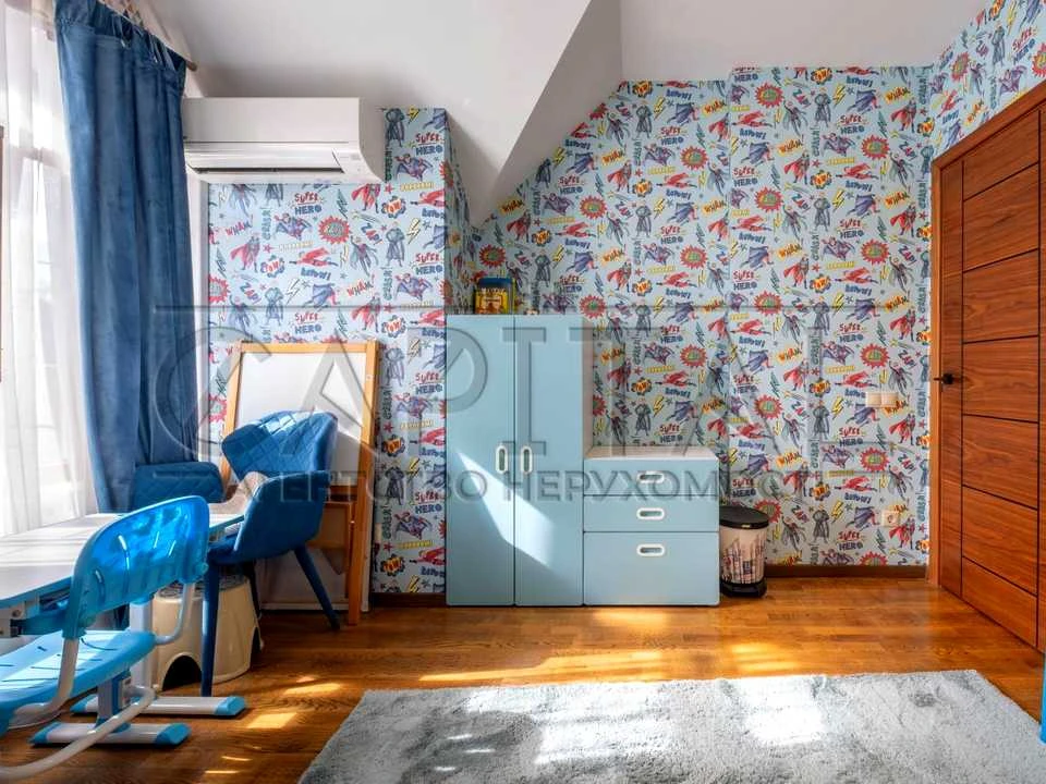 Будинок. Київ, 6-та Синьоозерна вул.