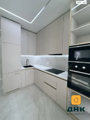 Apartment for Sale: Apartment in 67 Zhemchuzhina