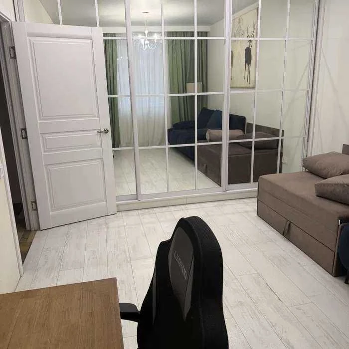 Sale of a 1-bedroom apartment in the "Levitana" residential complex – modern comp