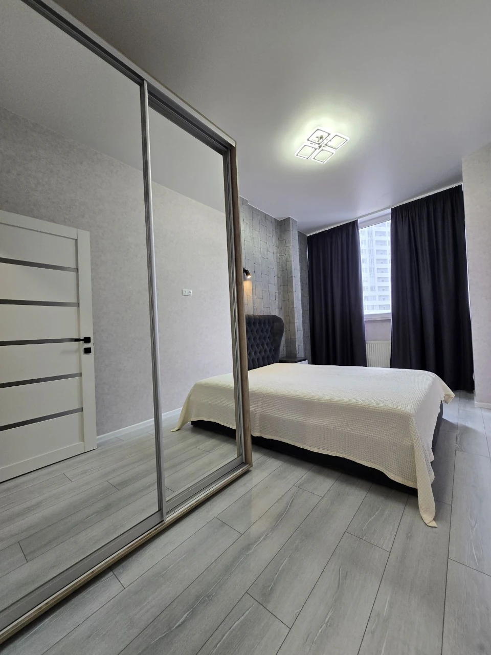 For Sale: Two-bedroom apartment in the Odysseys residential complex, Tairovo. Font