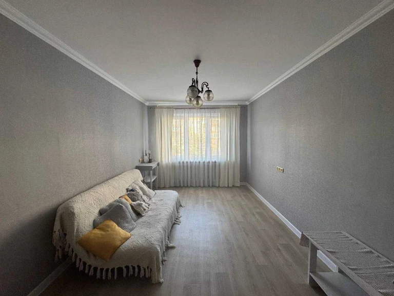 3-room apartment on Ulitsa Vysotskogo