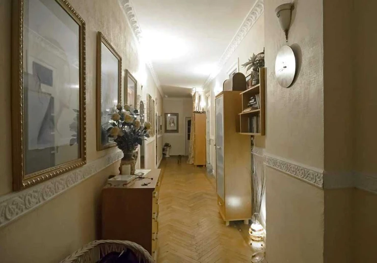 Center! Sale of a 3-room apartment. Reduced price!