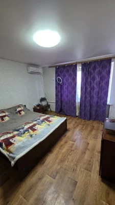 Продам 2 комнатную на Березинке. Левобережный.