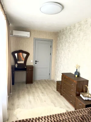 Продається двоповерховий будинок-дача в селищі Лідне, Нова Баварія