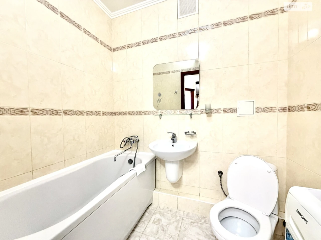 Long-Term Rental Apartment, Podil'