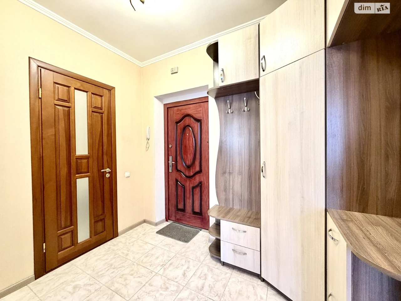 Long-Term Rental Apartment, Podil'