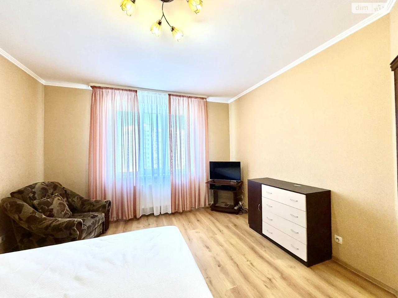 Long-Term Rental Apartment, Podil'