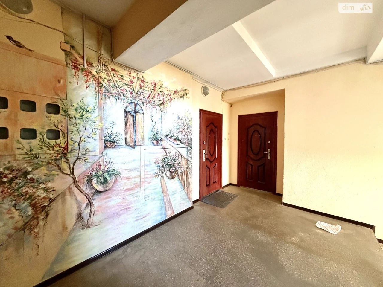 Long-Term Rental Apartment, Podil'