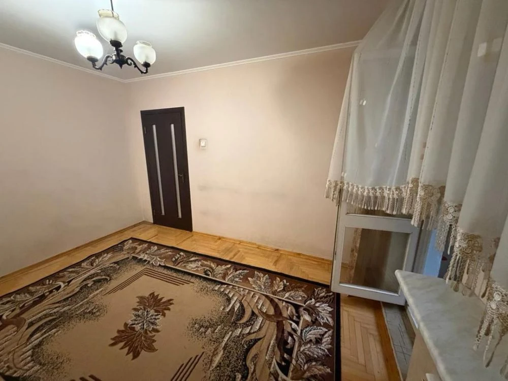 Sale of a 2-room apartment with renovation | Park Street