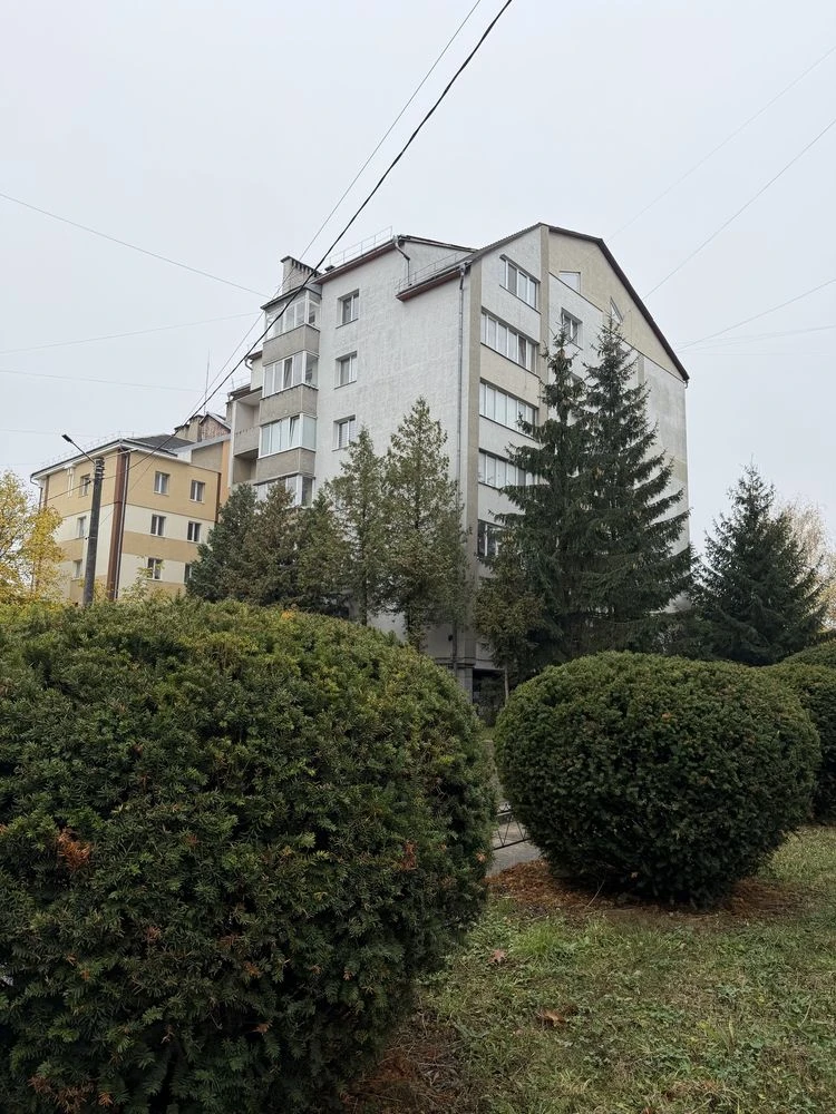Продається простора 2-кімнатна квартира в новому будинку