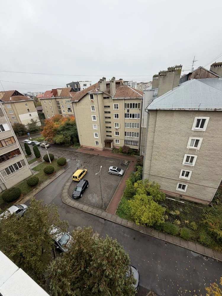 Продається простора 2-кімнатна квартира в новому будинку