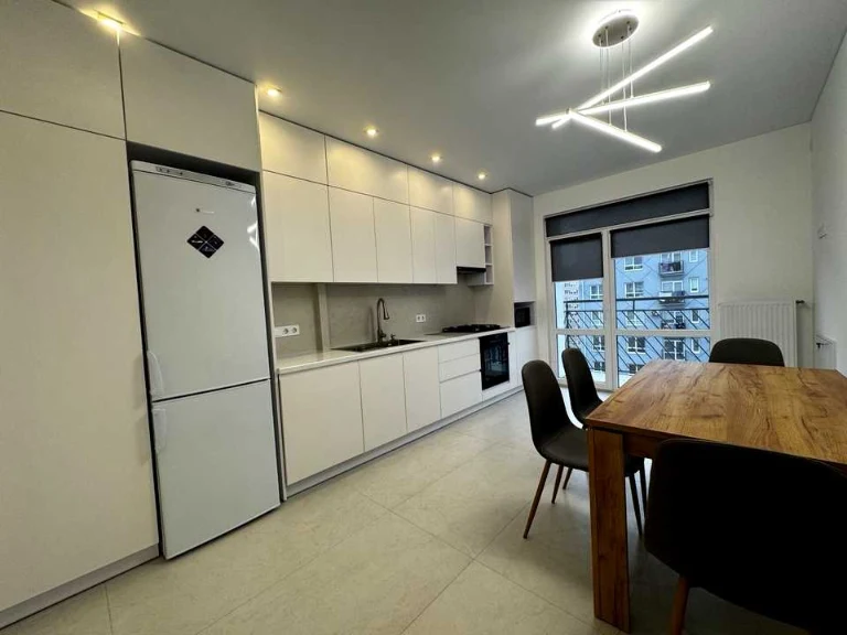 Apartment. Ivano-Frankivsk, Oleksandra Dovzhenko Street
