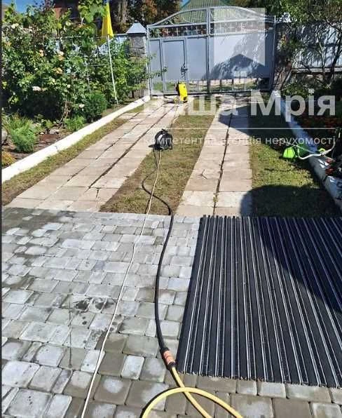 Продаж будинку, Крутий Берег