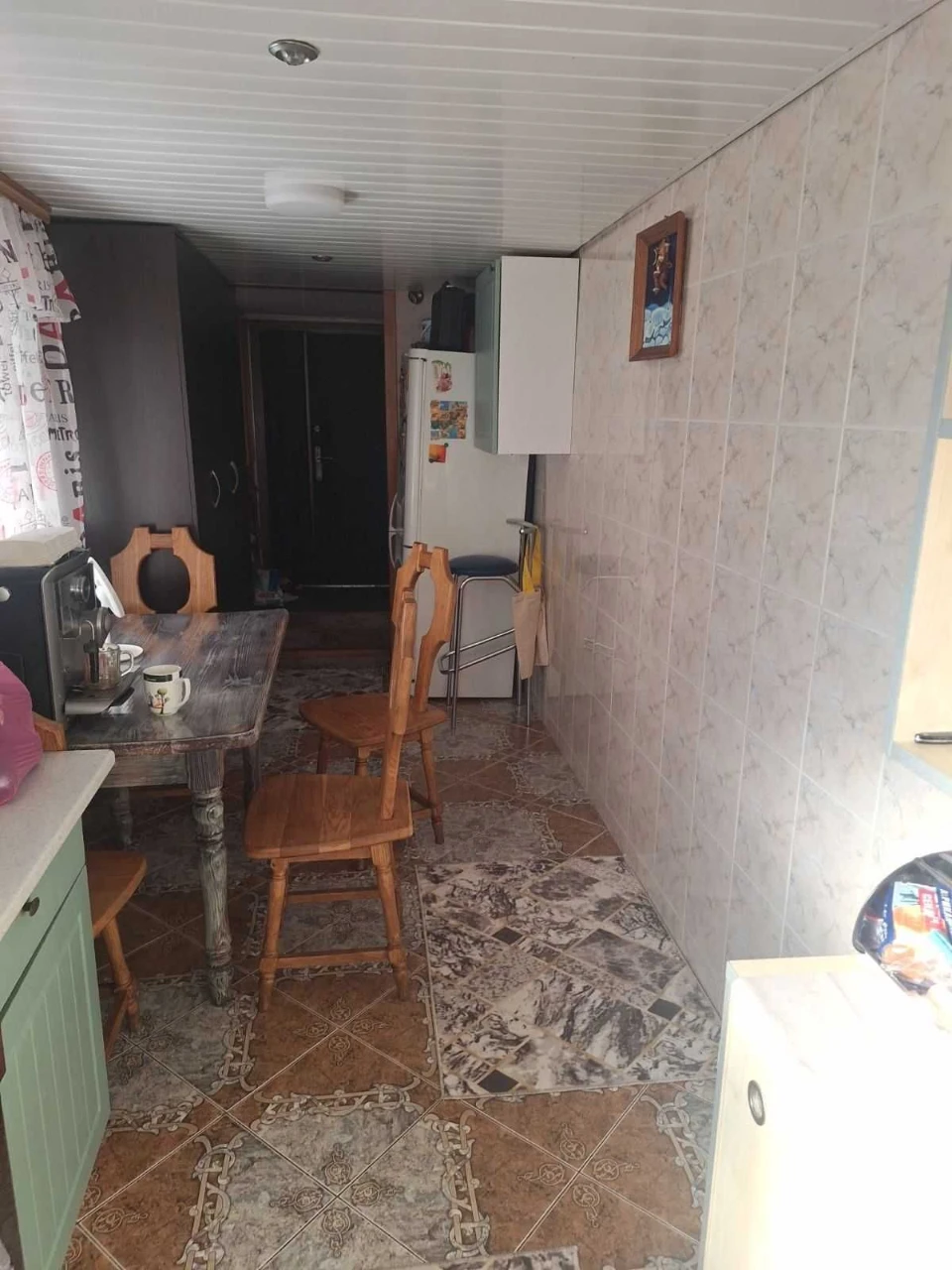 Продаж будинку, Крутий Берег