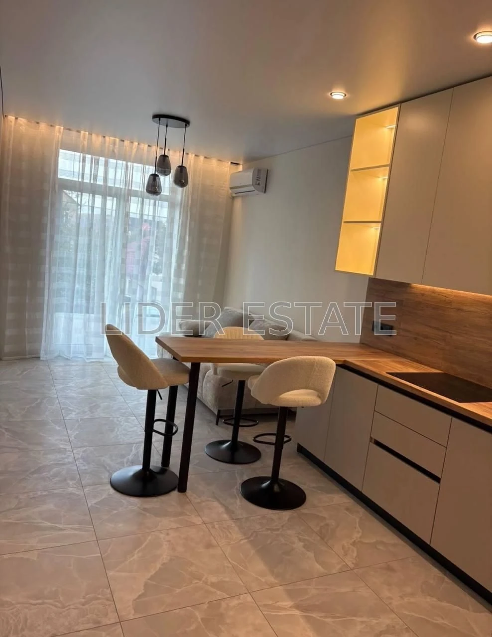 Sale of a 1.5-room apartment 41 sq m | Uzhgorod | Bozdoș
