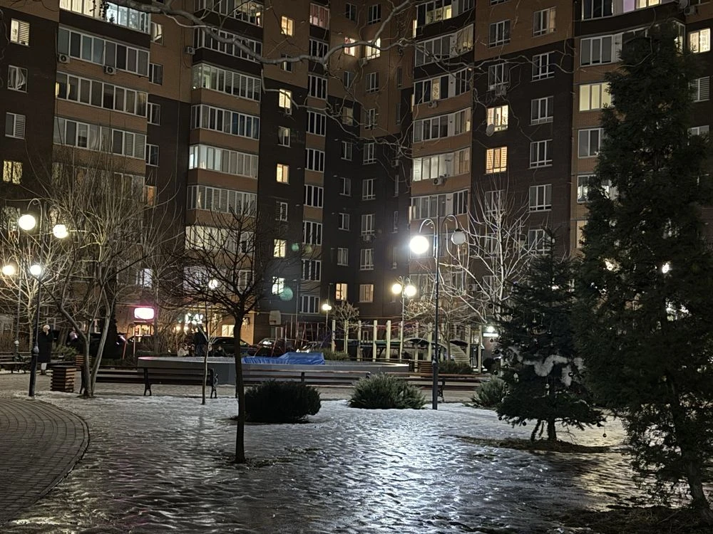 Одна 1-кімнатна квартира в ЖК "Набережний квартал"! Зарічанська!