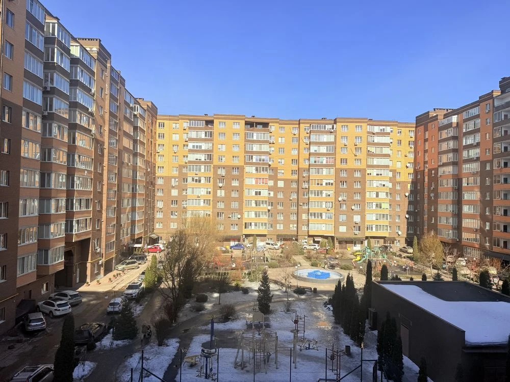 Одна 1-кімнатна квартира в ЖК "Набережний квартал"! Зарічанська!