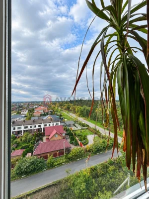 Spacious 3-bedroom apartment for sale! Renovated