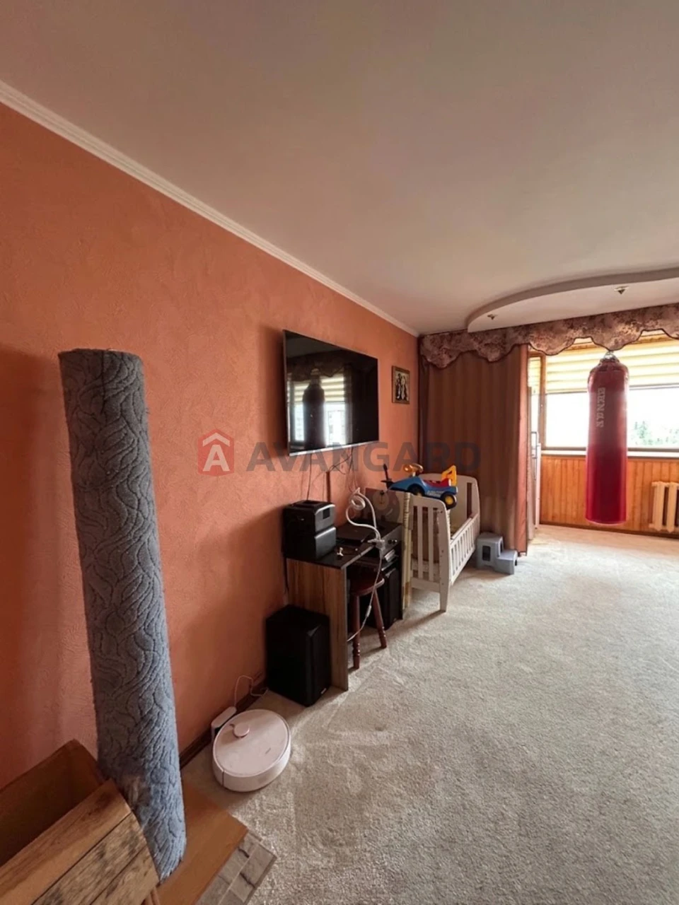 Spacious 3-bedroom apartment for sale! Renovated