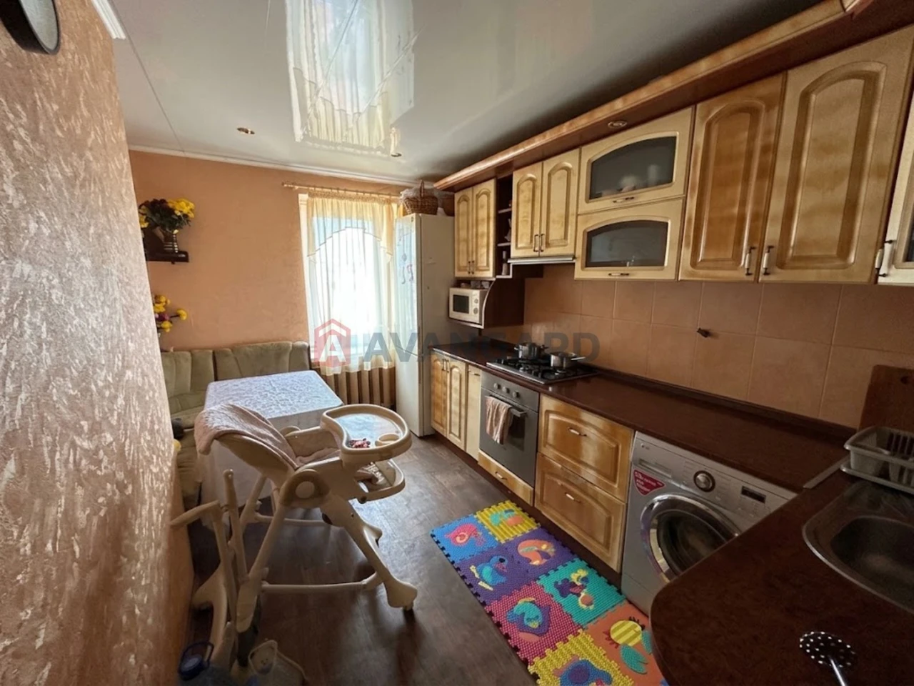 Spacious 3-bedroom apartment for sale! Renovated