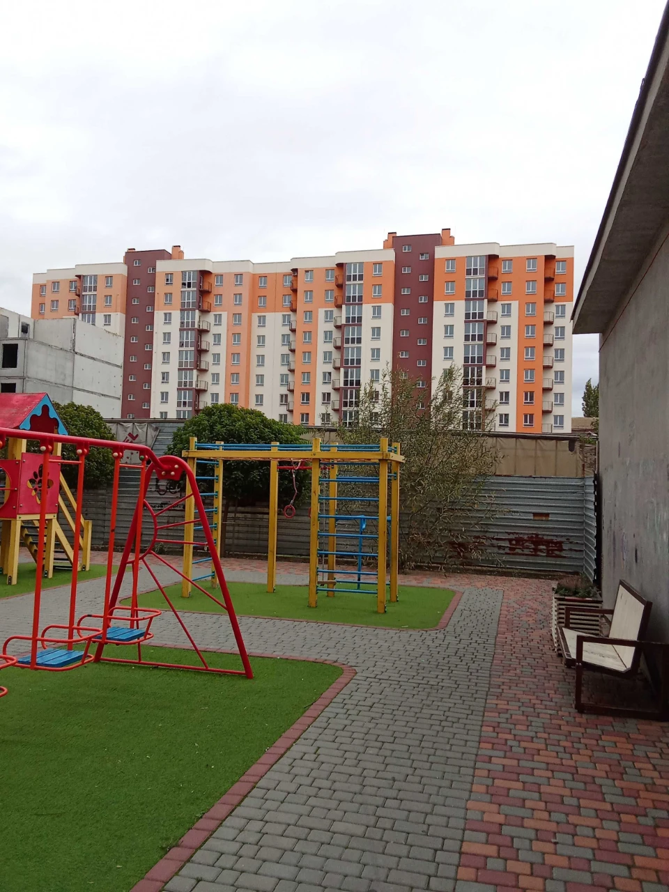 Sale of a 1-bedroom apartment. Certificate.