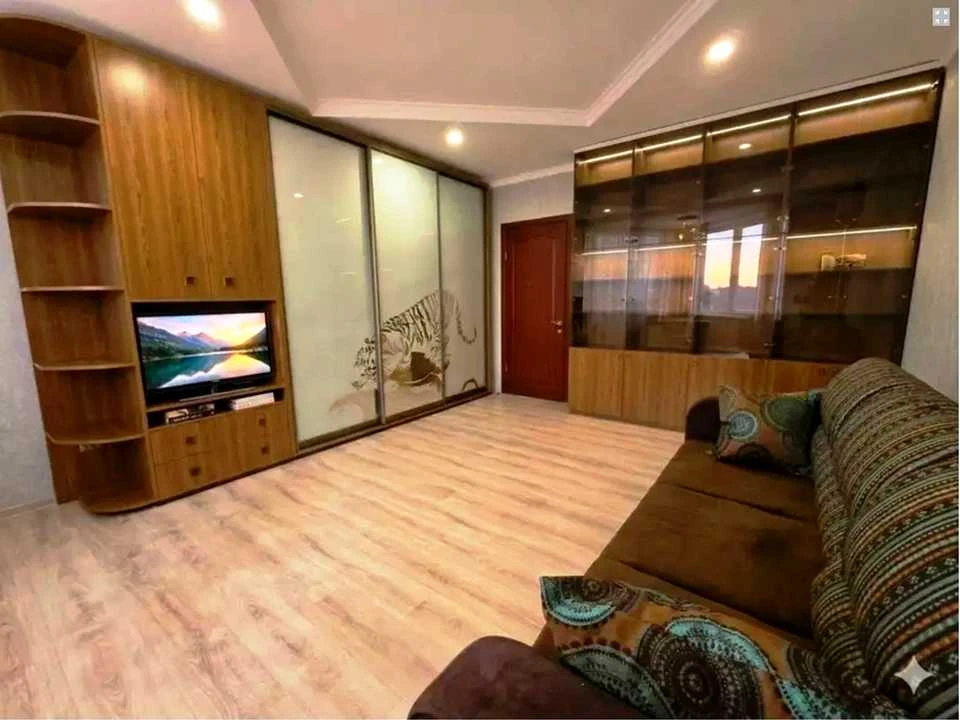 Apartment. Kharkiv Avenue, Kyiv