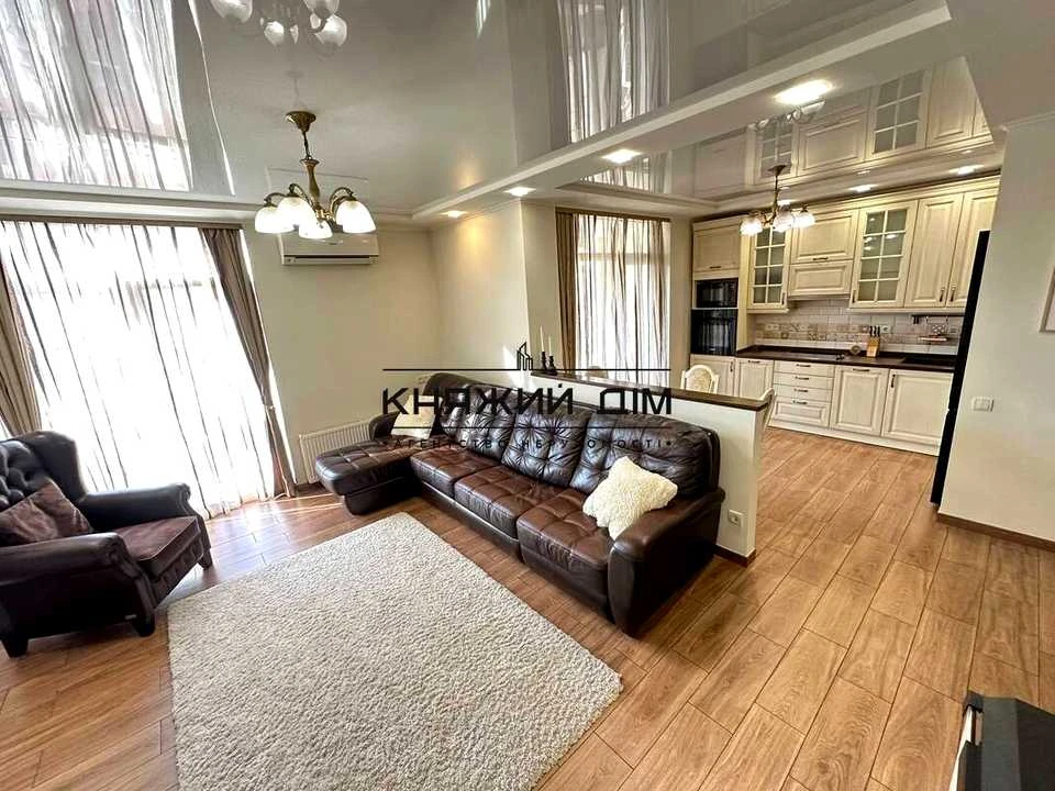 Apartment. Regeratorna str.