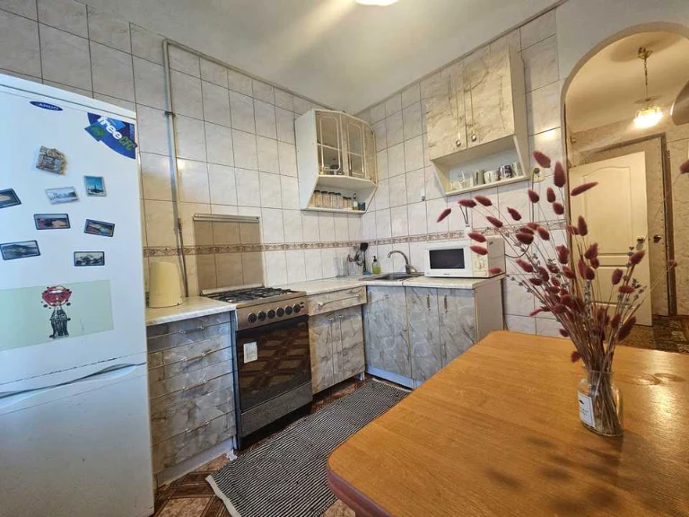 Apartment. Voloska St., Podil, Kyiv