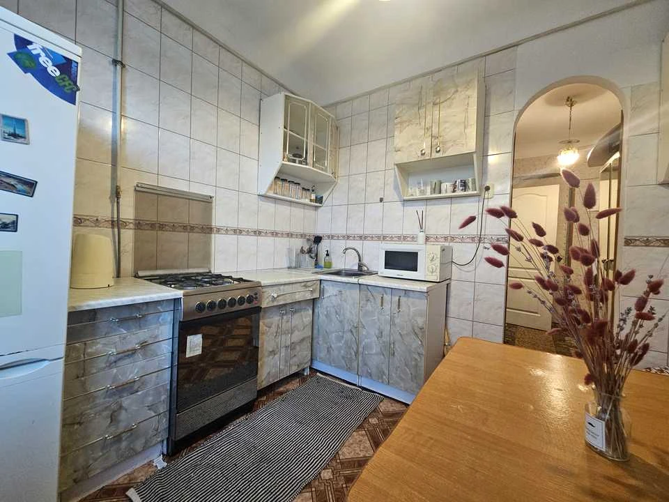 Apartment. Voloska St., Podil, Kyiv