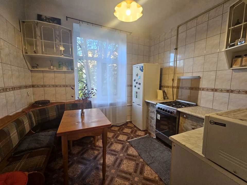Apartment. Voloska St., Podil, Kyiv