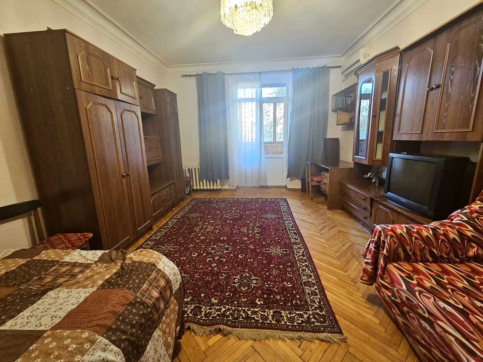Apartment. Voloska St., Podil, Kyiv