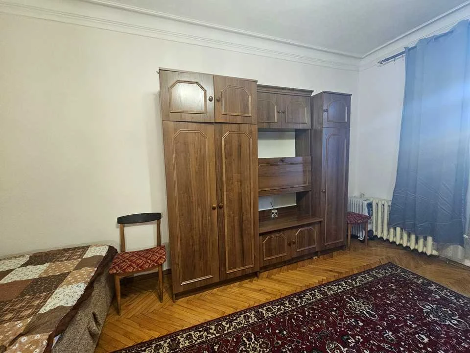 Apartment. Voloska St., Podil, Kyiv