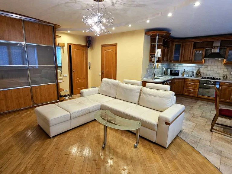 Apartment. Levandivska St., Kyiv