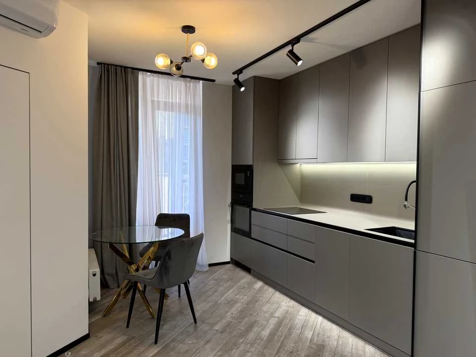 Квартира. Киев, Глибочицкая улица