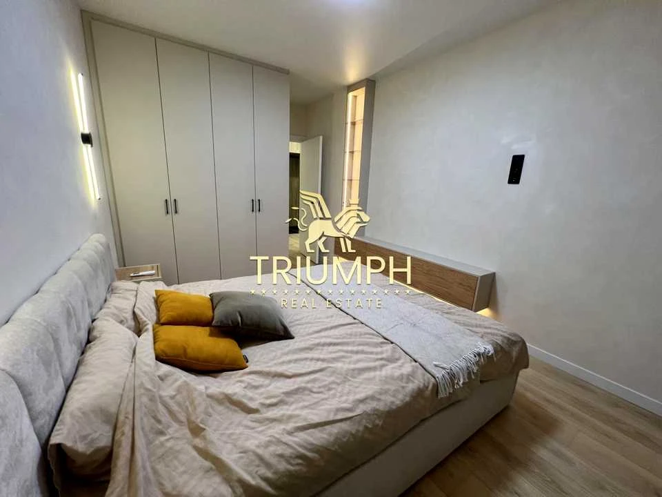 Apartment. Vsevolod Zmiienka st.
