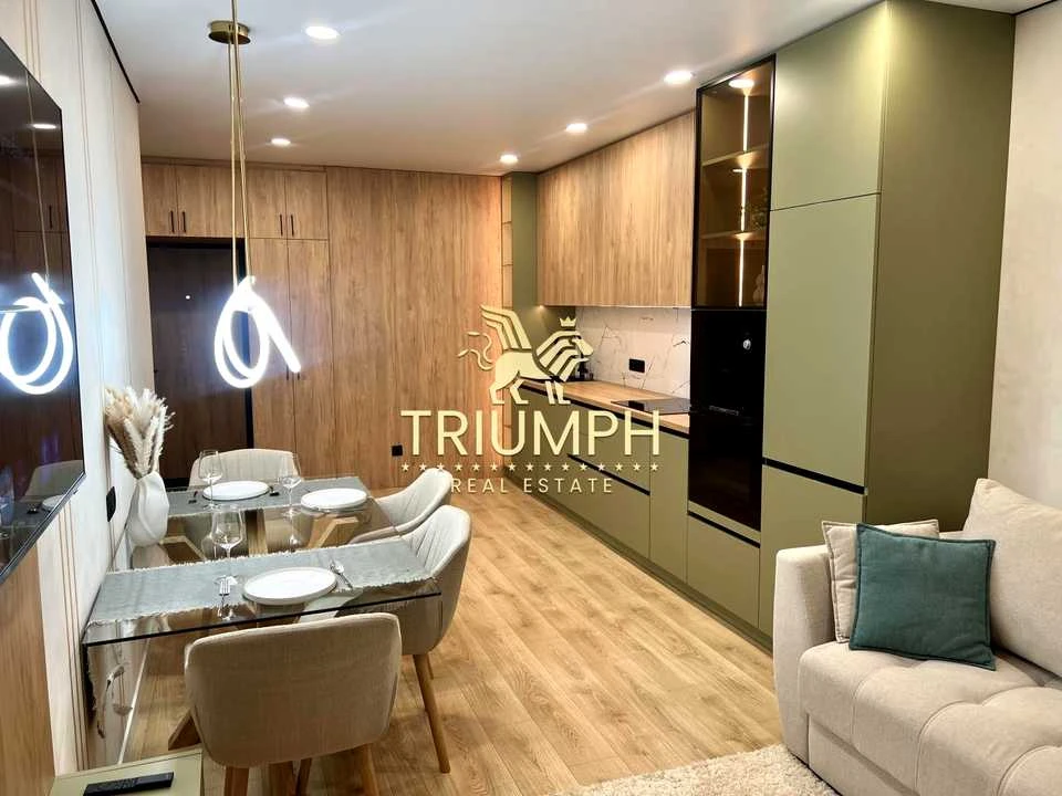 Apartment. Vsevolod Zmiienka st.