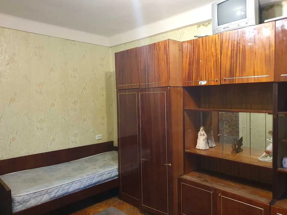 Квартира. Київ, вулиця Василя Тютюнника