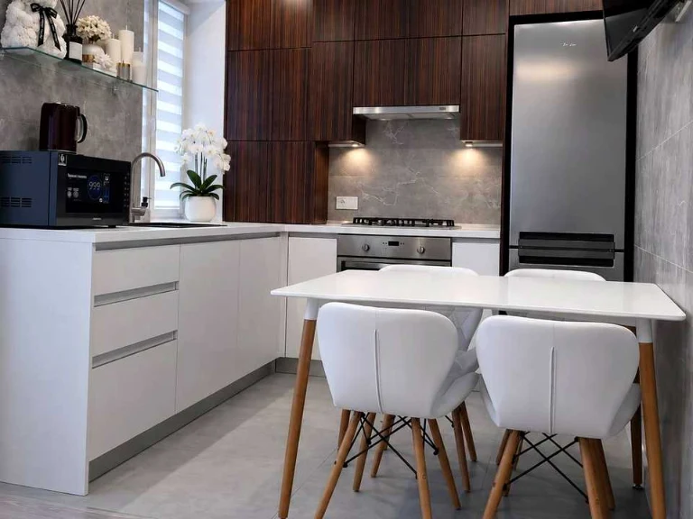Apartment. Nabresno-Khreshchatyska st.
