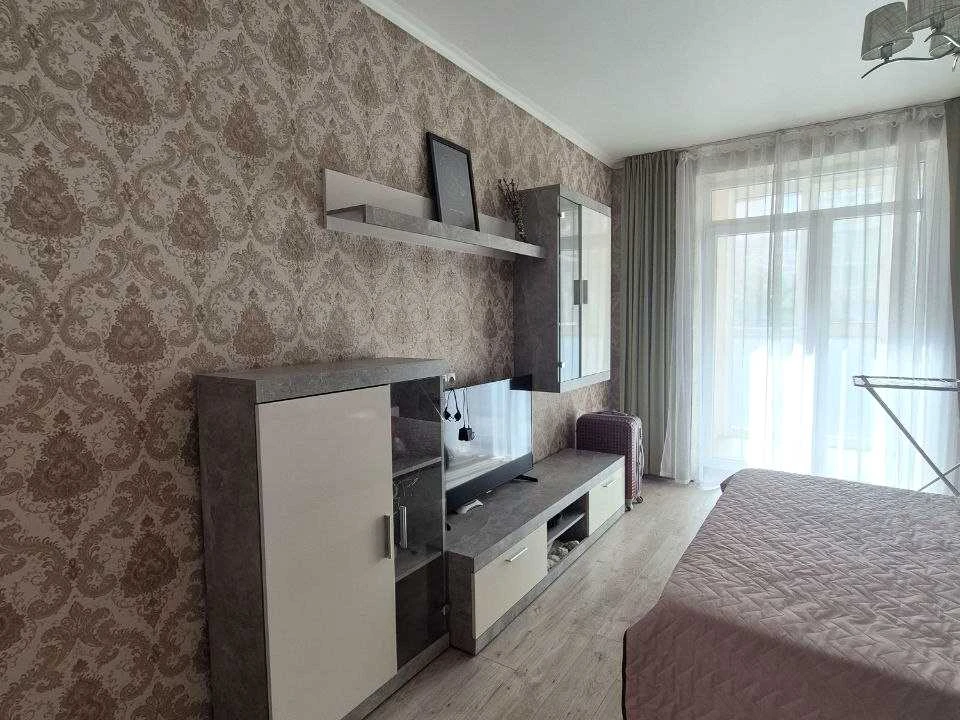 Apartment. Dnipro, Kobzary Blvd.