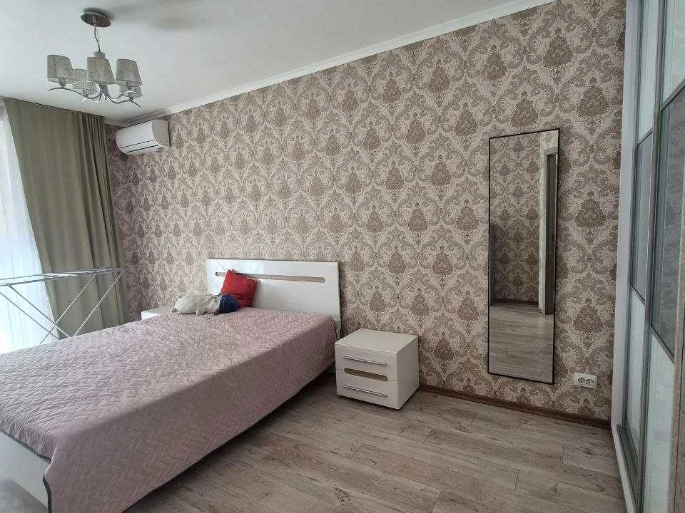 Apartment. Dnipro, Kobzary Blvd.